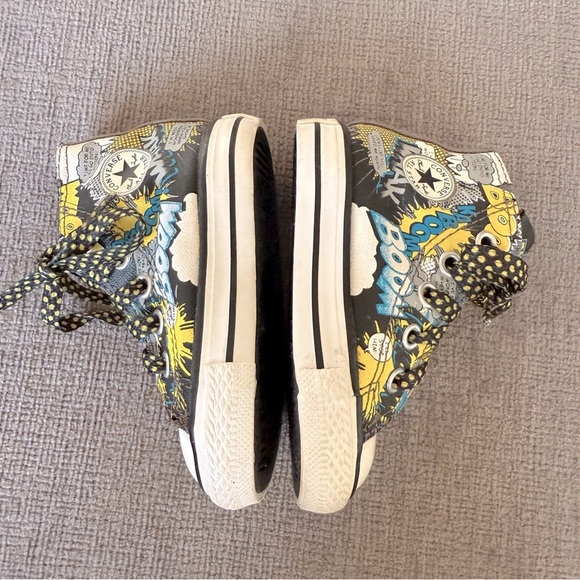 Converse Babies Batman Chuck Taylor All Star High Top Sneakers Black Yellow Sz 4 - Picture 6 of 9